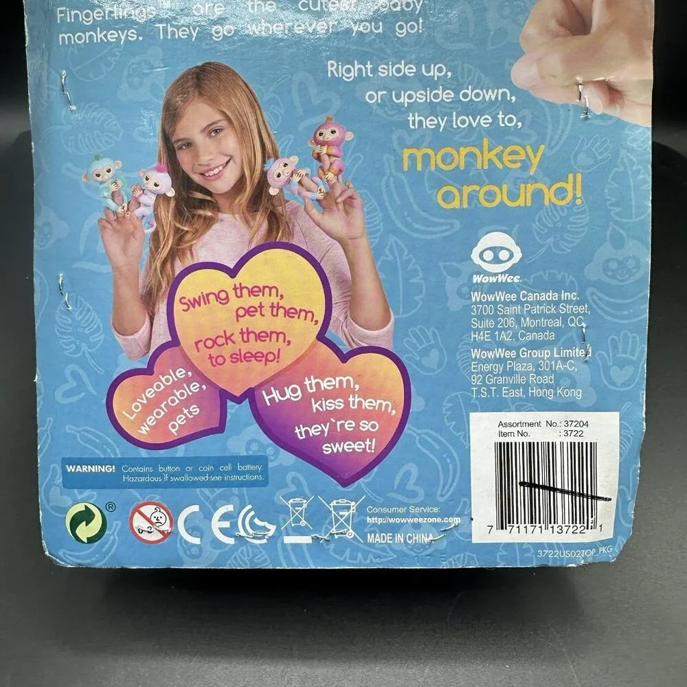 WowWee Fingerlings Baby Monkey Interactive Pet Candi Pink & Blue 40+ Sounds